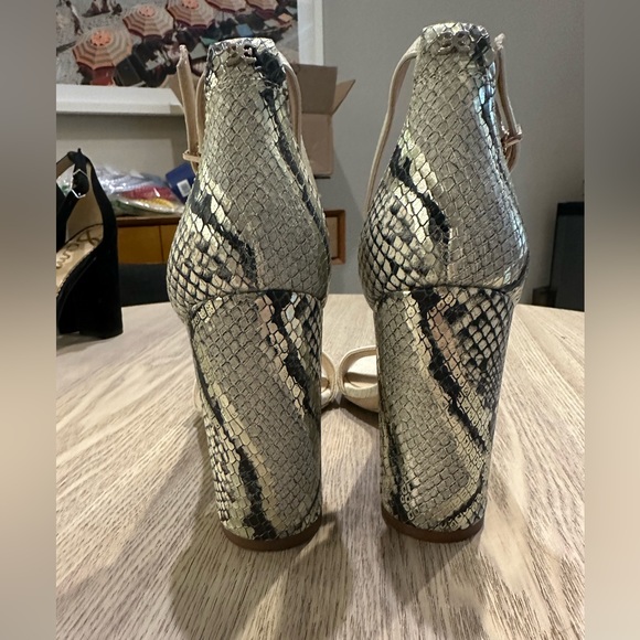 Sam Edelman Yaro Block Heels - Picture 4 of 8